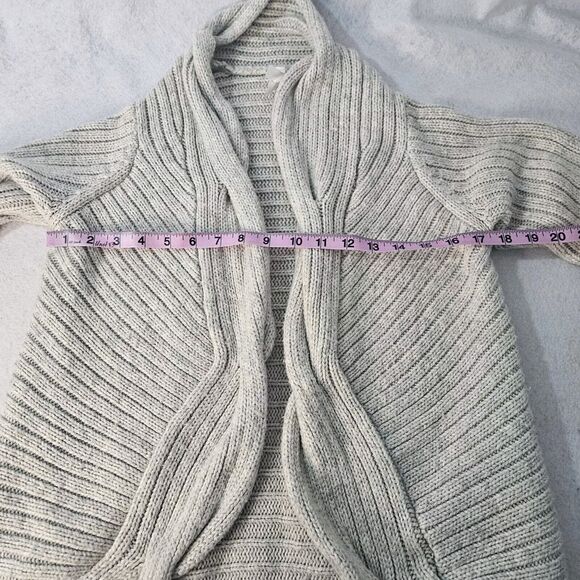 GAP Body Sz S Grey Cardigan Knit Knot Trim Batwing Soft - Picture 4 of 6